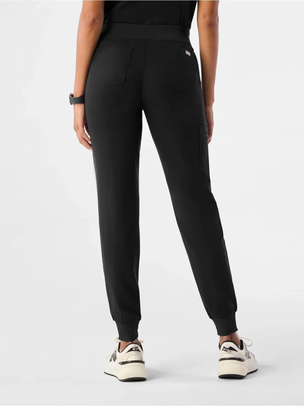 Figs Zamora High-Waisted Jogger Scrub Pants in Black, Women’s Medium Tall